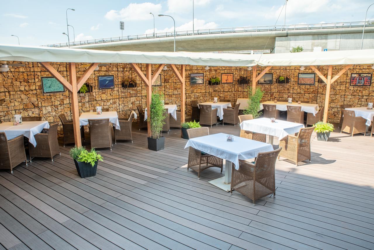 Restaurant & Design Hotel Noem Arch Brno Exterior foto